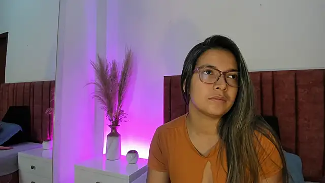 EllieFontanes online show from 18, 9, 2025