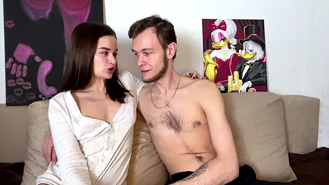 Snapshot of Petal_Couple chatting on 3, 11, 2025 Petal Couple online show from 3, 11, 2025