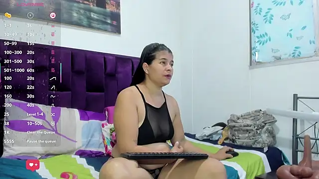 Alicia Whitee online show from 6, 6, 2026