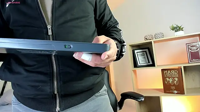 Axel grey  online show from 13, 4, 2026