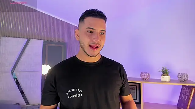 Snapshot of Axel_grey_ chatting on 20, 7, 2026 Axel grey online show from 20, 7, 2026