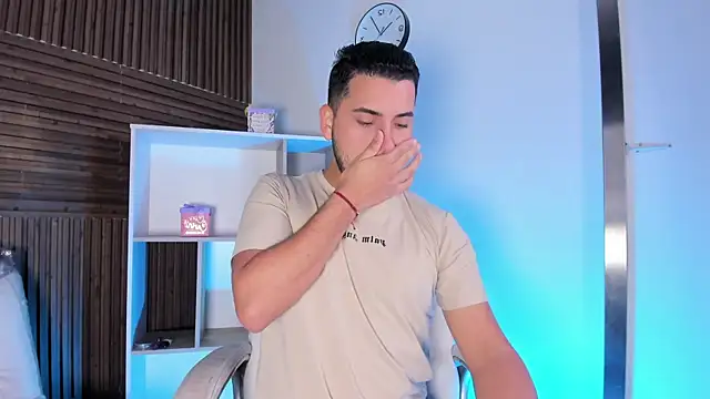 Axel grey  online show from 28, 10, 2025