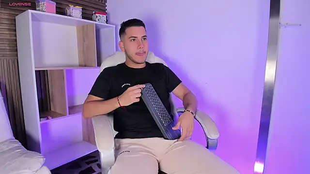 Axel grey  online show from 18, 10, 2025