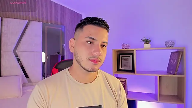Snapshot of Axel_grey_ chatting on 21, 7, 2026 Axel grey online show from 21, 7, 2026