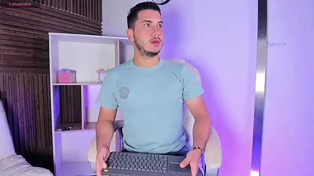 Axel grey  online show from 8, 11, 2025