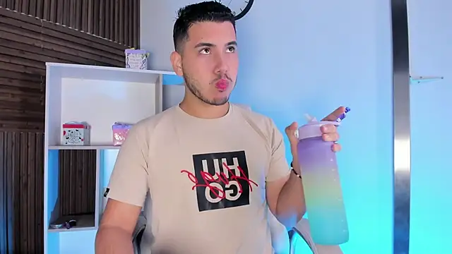 Axel grey  online show from 23, 10, 2025