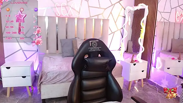 CYRUS TAY online show from 2, 12, 2025