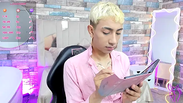 CYRUS TAY online show from 28, 5, 2026