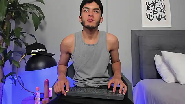 Tylerffoxx online show from 29, 6, 2026