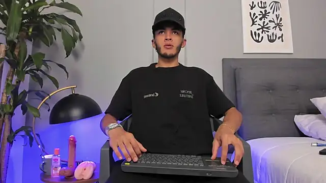Tylerffoxx online show from 1, 7, 2026