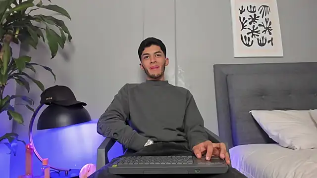 Tylerffoxx online show from 21, 6, 2026
