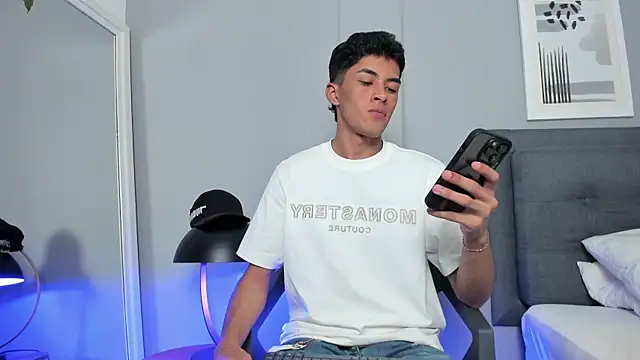 Tylerffoxx online show from 21, 11, 2025