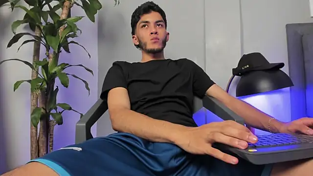 Tylerffoxx online show from 16, 7, 2026