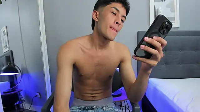 Tylerffoxx online show from 5, 11, 2025