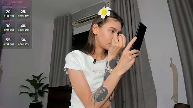 Amy Loveme online show from 19, 11, 2025