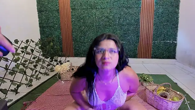 lanarios online show from 8, 10, 2025