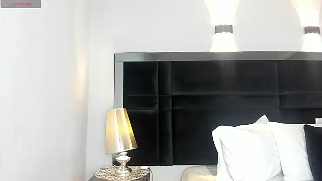 CarolineLee  online show from 19, 3, 2026