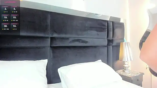 CarolineLee  online show from 16, 3, 2026