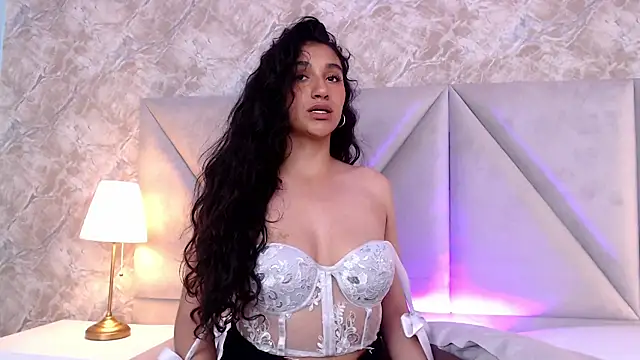 ValentiinaCruz online show from 17, 11, 2025