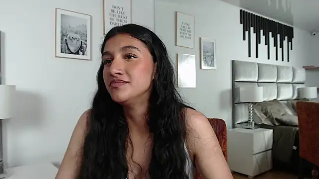 ValentiinaCruz online show from 13, 11, 2025