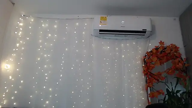 cristal aixa12 online show from 28, 9, 2025