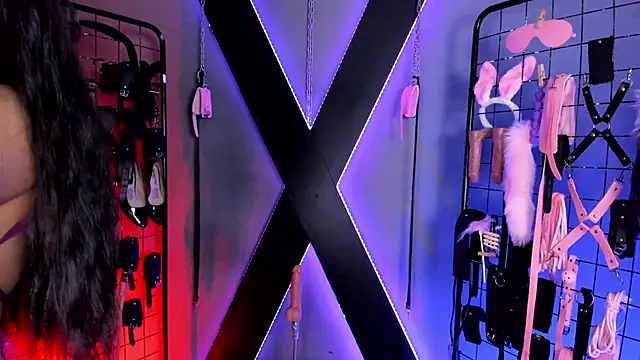 VictoryaLiah BDSM online show from 21, 4, 2026