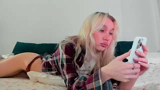 cuteleraay online show from 14, 11, 2025