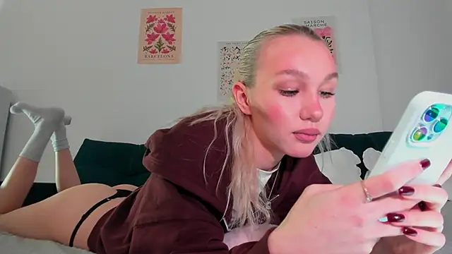 cuteleraay online show from 9, 10, 2025