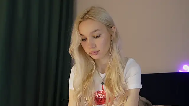 cuteleraay online show from 8, 2, 2026