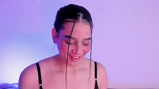 Megan Luxe online show from 22, 2, 2026