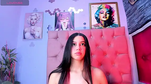 Megan Luxe online show from 14, 11, 2025