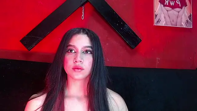 Megan Luxe online show from 21, 11, 2025