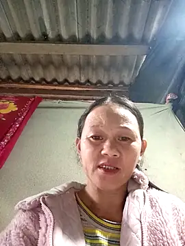 Snapshot of MaiHoa69 chatting on 25, 10, 2025 MaiHoa69 online show from 25, 10, 2025