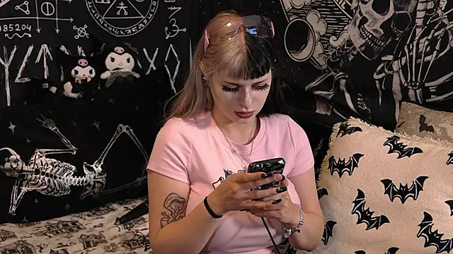 Paige Turner online show from 24, 4, 2026