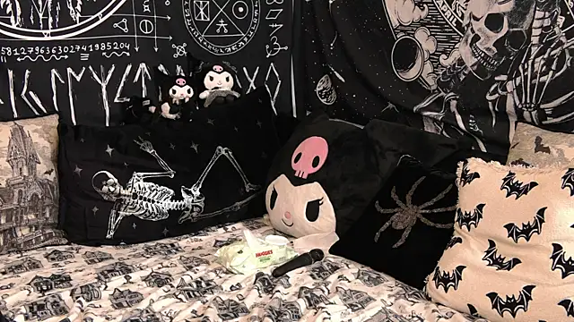 Paige Turner online show from 15, 4, 2026