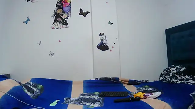 AddyStuart  online show from 13, 11, 2025