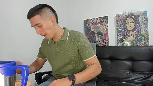 Mike3Xxx online show from 28, 9, 2025