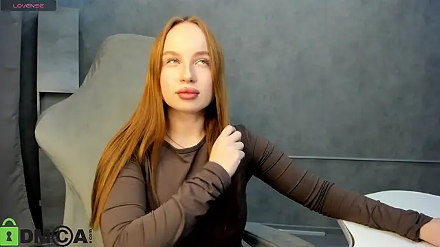 Bunny Luvv online show from 6, 10, 2025