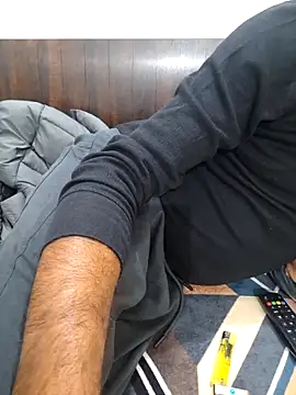 Delhi Couple BlowjobFuck online show from 26, 11, 2025