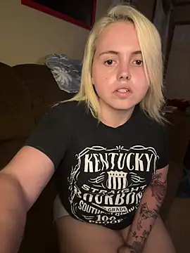 JuicyExxxperience online show from 4, 4, 2026
