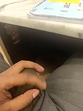 hotboy43339 online show from 19, 12, 2025