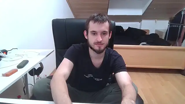Snapshot of Bez3ybik chatting on 13, 10, 2025 Bez3ybik online show from 13, 10, 2025