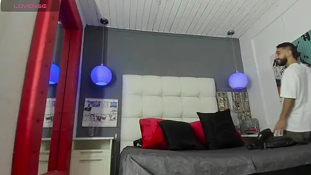 Yiyo10  online show from 8, 2, 2026