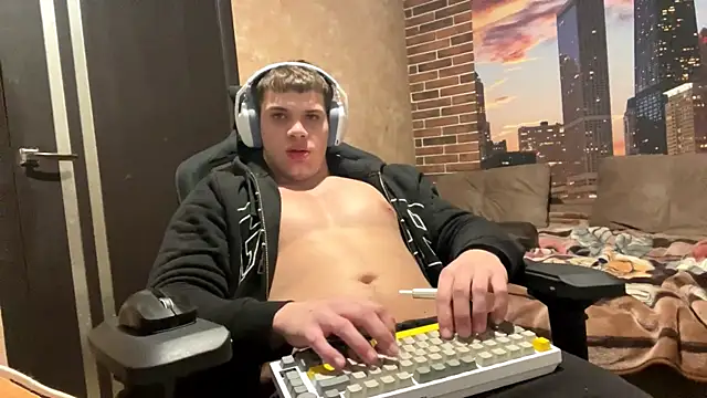 MusclePhantom online show from 10, 3, 2026