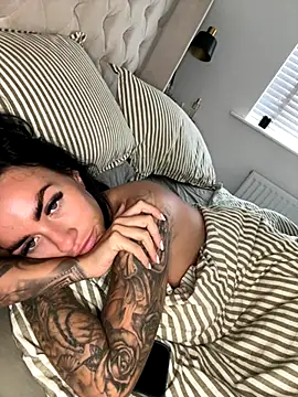 BELLABLACKXUK online show from 13, 9, 2025