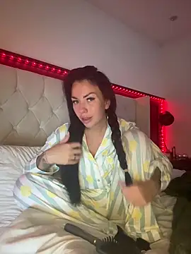 BELLABLACKXUK online show from 5, 4, 2026