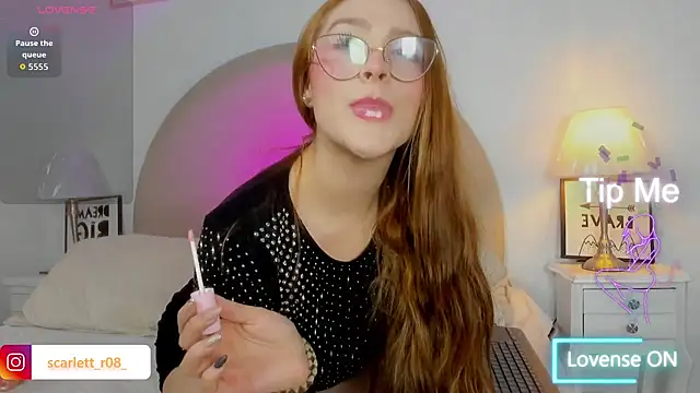 Snapshot of scarlett_roousse chatting on 12, 11, 2025 scarlett roousse online show from 12, 11, 2025