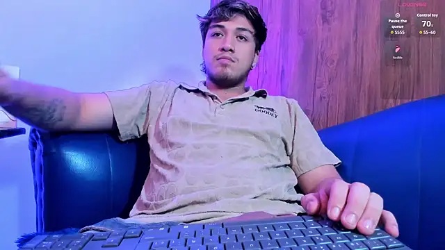 Snapshot of juanmechanic_ chatting on 17, 5, 2026 juanmechanic online show from 17, 5, 2026