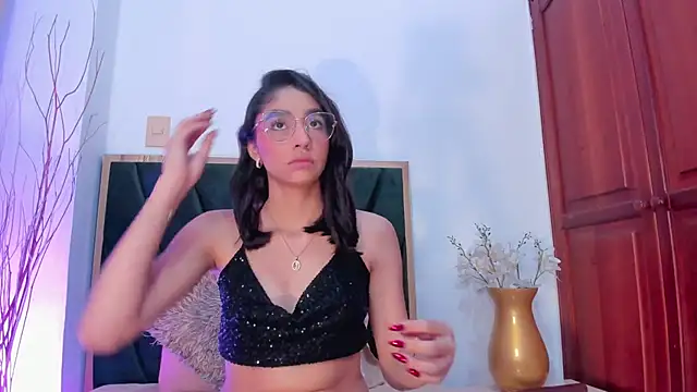 Snapshot of IvyJhons chatting on 19, 11, 2025 IvyJhons online show from 19, 11, 2025