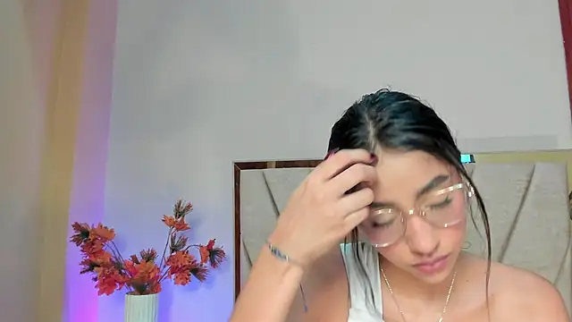 Snapshot of IvyJhons chatting on 26, 11, 2025 IvyJhons online show from 26, 11, 2025